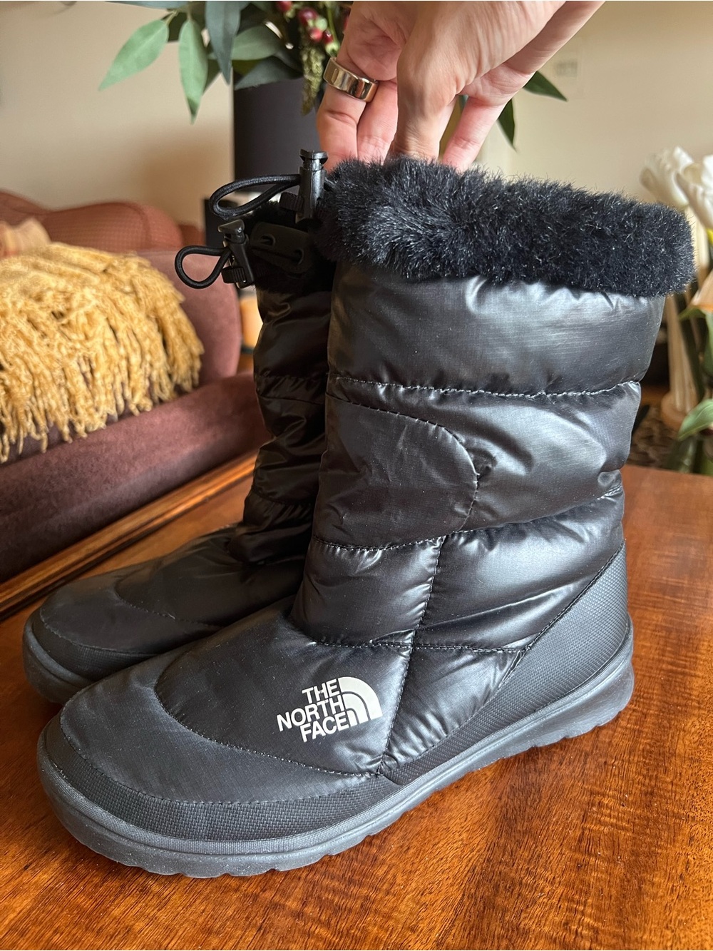 The North Face Black Quilted Faux-Fur Cuff Winter Slip-On Boots